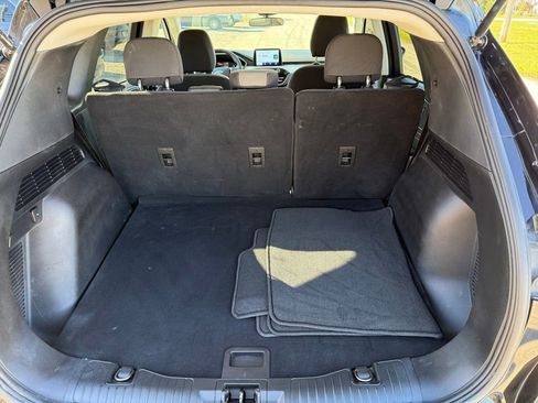 Used 2022 Ford Escape SE w/ Cold Weather Package image 40
