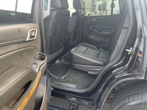 Used 2015 GMC Yukon Denali w/ Premium Package AWD/4WD image 29