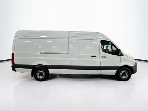 Used 2026 Mercedes-Benz Sprinter 2500 image 9