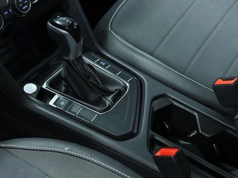 New 2024 Volkswagen Taos SE image 25