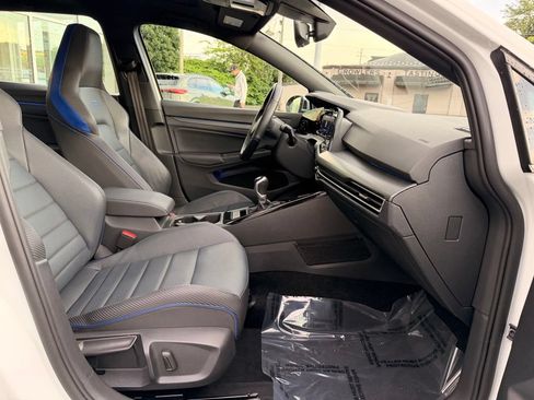 Used 2023 Volkswagen Golf R AWD/4WD image 18