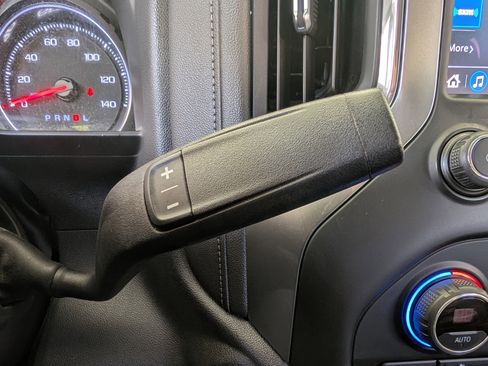Used 2021 Chevrolet Silverado 1500 LT AWD/4WD image 29