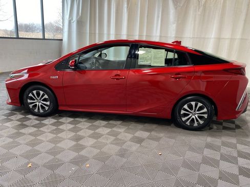 Used 2020 Toyota Prius Prime LE image 10