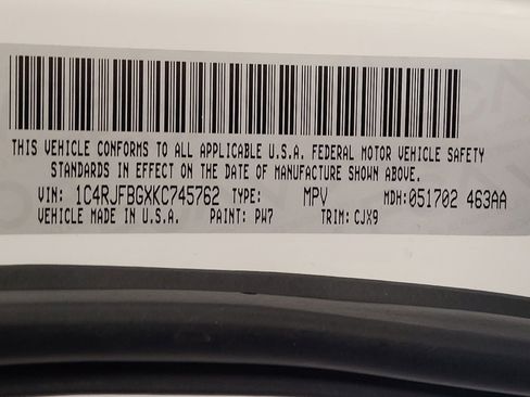 Used 2019 Jeep Grand Cherokee Limited image 33