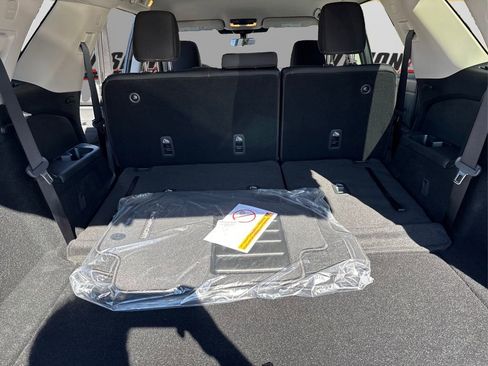 New 2025 Nissan Pathfinder SV image 10