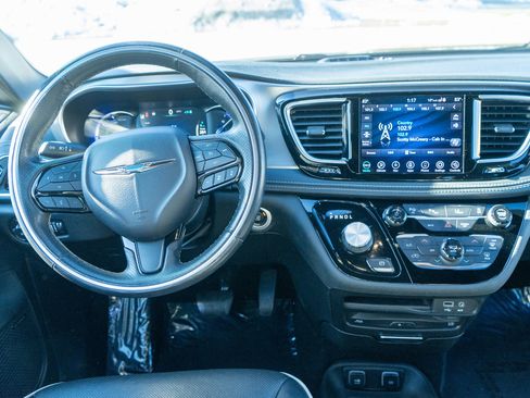 Used 2019 Chrysler Pacifica Limited w/ Advanced Safetytec Group image 13