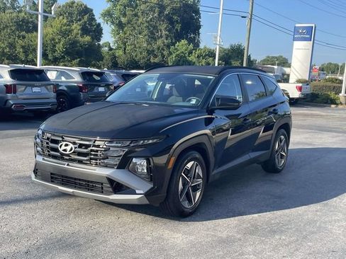 Used 2025 Hyundai Tucson SEL FWD image 3