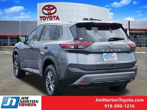 Used 2023 Nissan Rogue S image 7