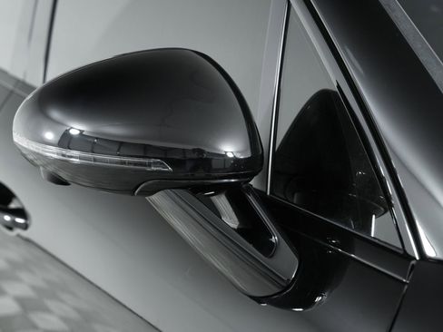 Used 2024 Porsche Macan GTS image 13