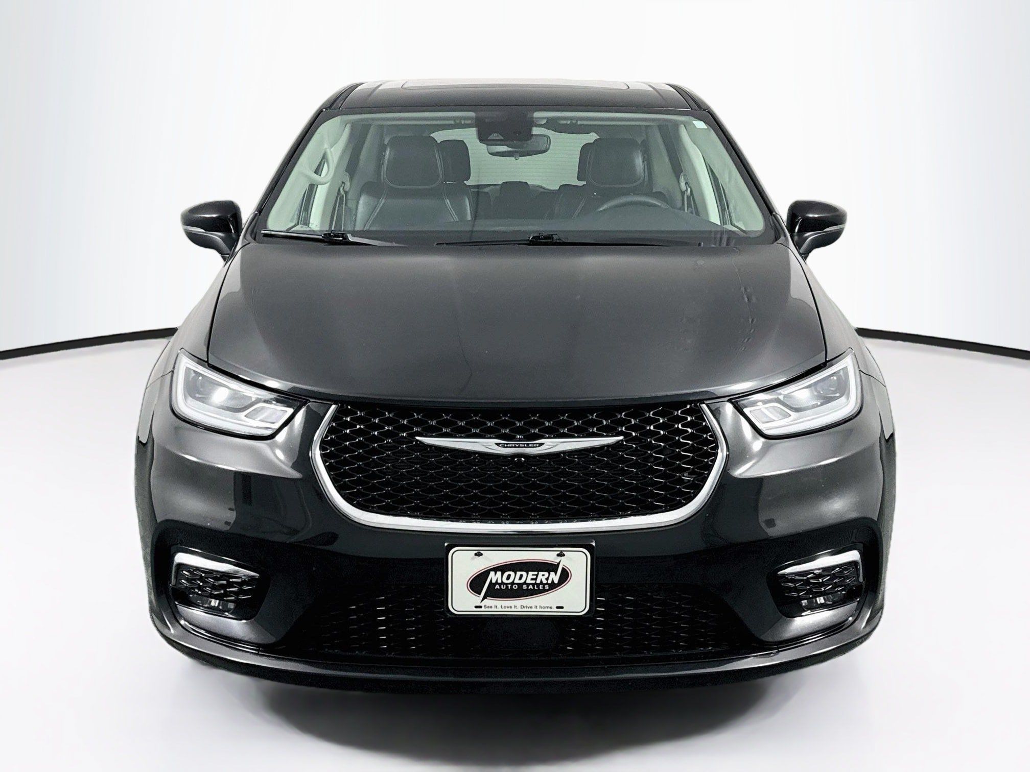 Used 2023 Chrysler Pacifica Touring-L AWD/4WD image 7