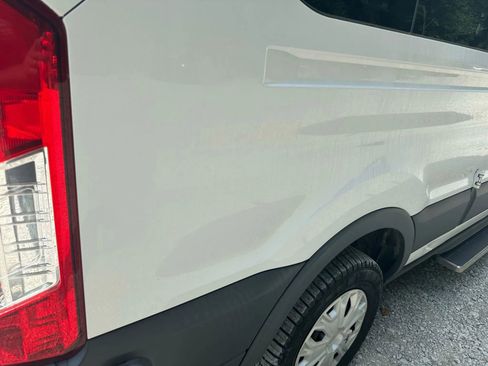 Used 2015 Ford Transit 350 XLT image 21