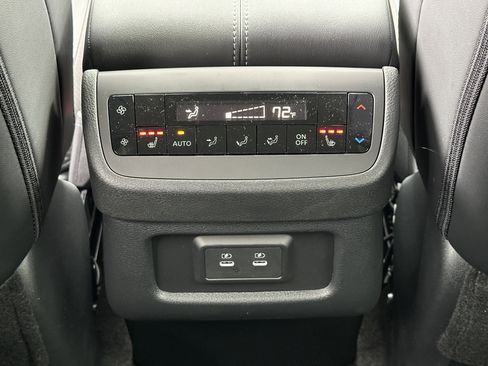 New 2026 Nissan Pathfinder SL AWD/4WD image 36