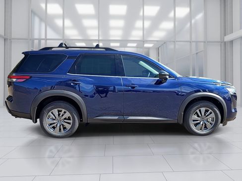 New 2026 Nissan Pathfinder SV AWD/4WD image 4