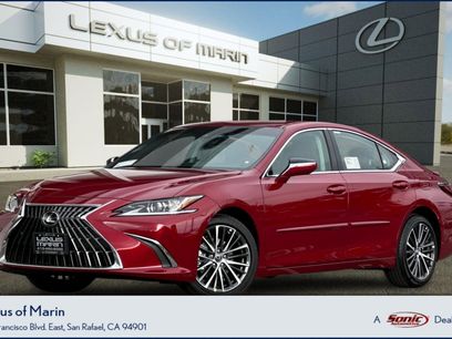 New 2025 Lexus ES 300h w/ Premium Package