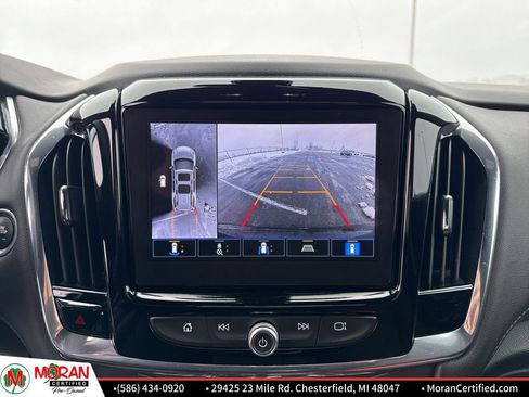 Used 2023 Chevrolet Traverse LT image 20