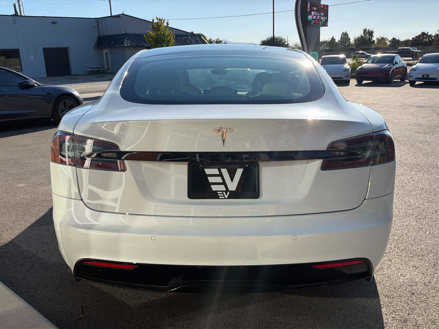 Used 2022 Tesla Model S AWD/4WD image 7