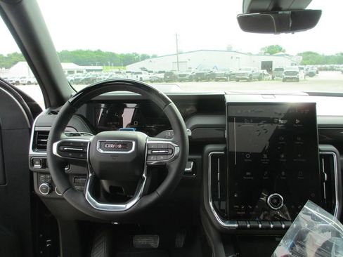 New 2026 GMC Yukon Elevation w/ Elevation Premium Package AWD/4WD image 17