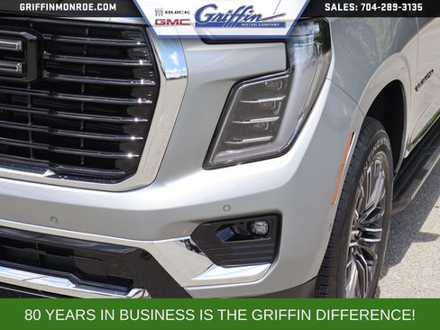 New 2026 GMC Yukon Elevation w/ Elevation Premium Package AWD/4WD image 9