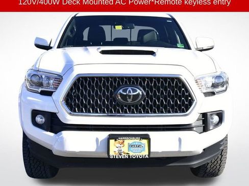 Used 2018 Toyota Tacoma TRD Sport image 6