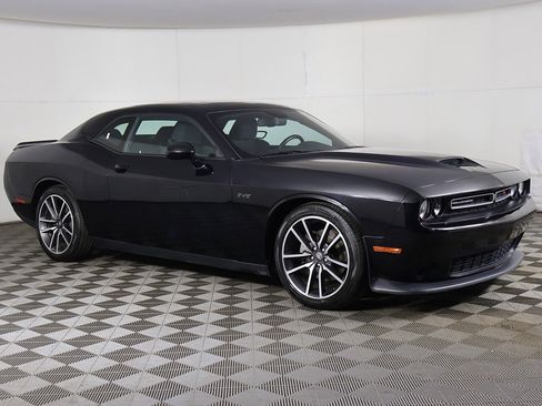 Used 2023 Dodge Challenger R/T image 2