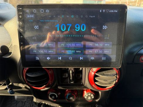 Used 2015 Jeep Wrangler Unlimited Sport w/ Quick Order Package 24S image 18