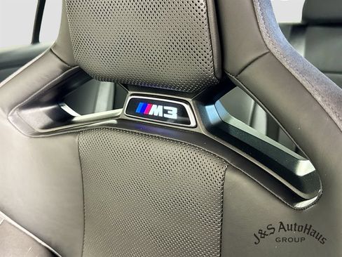 Used 2021 BMW M3 w/ M Carbon Exterior Package RWD image 45
