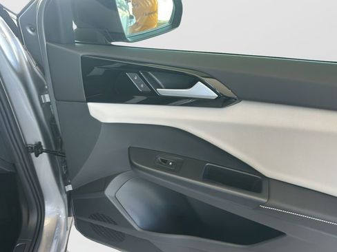 New 2026 Volkswagen Taos S image 15