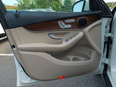 Used 2022 Mercedes-Benz GLC 300 GLC 300 image 16