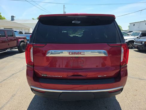 Used 2023 GMC Yukon XL SLT w/ SLT Luxury Package AWD/4WD image 4