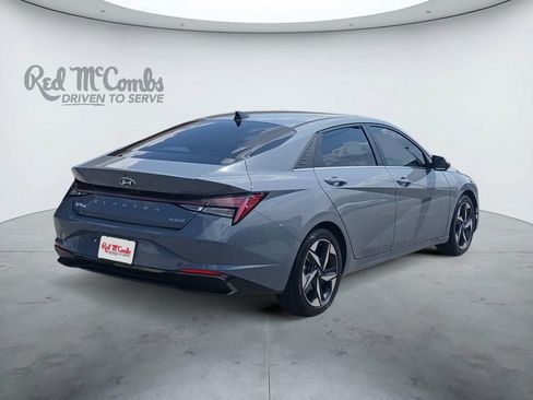 Used 2021 Hyundai Elantra Limited FWD image 5