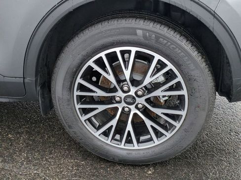 New 2024 Ford Escape SE image 15