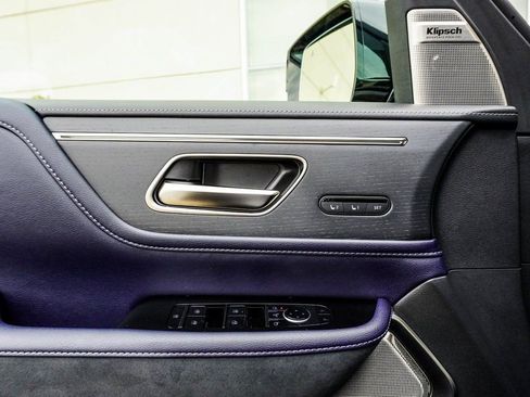 New 2026 INFINITI QX80 4WD w/ Sport Exterior Package image 36