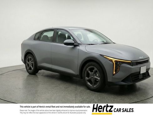 Used 2025 Kia K4 FWD image 1