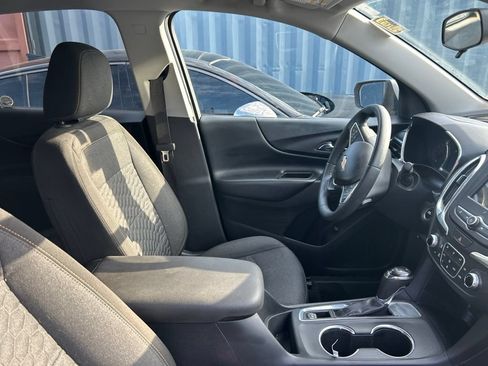 Used 2019 Chevrolet Equinox LT w/ Driver Convenience Package FWD image 9