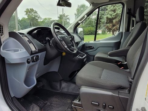 Used 2019 Ford Transit 150 XLT image 10