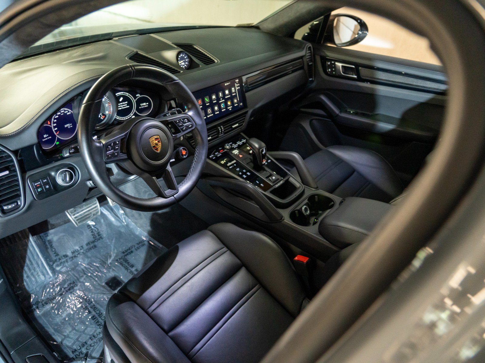 Certified 2022 Porsche Cayenne Turbo GT AWD/4WD image 4