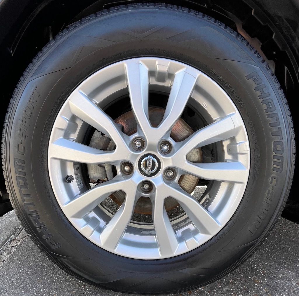 Used 2017 Nissan Rogue SV FWD image 9