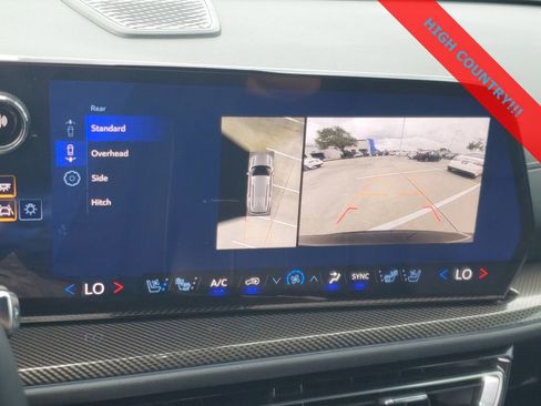 Used 2025 Chevrolet Traverse High Country image 29