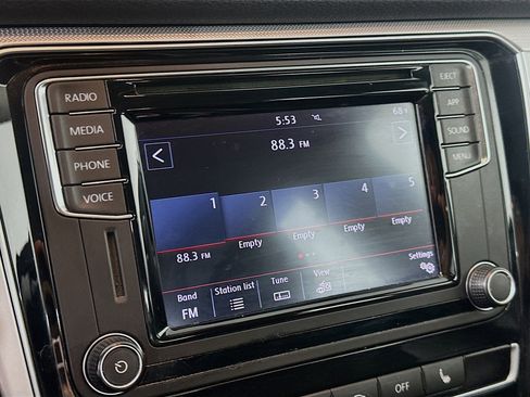 Used 2019 Volkswagen Passat 2.0T Wolfsburg FWD image 21