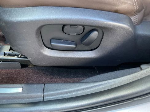 Used 2013 Lincoln MKS Sedan 4D image 18