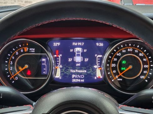 Used 2023 Jeep Gladiator Rubicon image 21