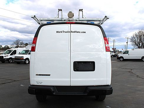 Used 2025 Chevrolet Express 2500 Extended w/ Communications Package image 12