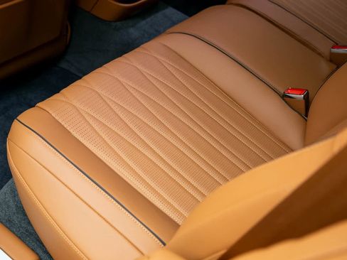 Used 2023 Bentley Flying Spur W12 image 45