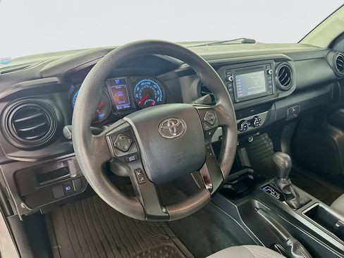 Used 2019 Toyota Tacoma SR image 10