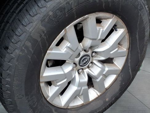 Used 2024 Nissan Frontier SV w/ SV Convenience Package image 6