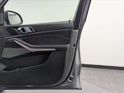 Used 2024 BMW X7 xDrive40i image 24