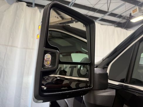 New 2026 GMC Sierra 2500 Denali w/ Denali Reserve Package AWD/4WD image 9