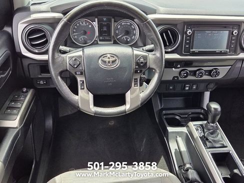 Used 2018 Toyota Tacoma SR5 RWD image 11