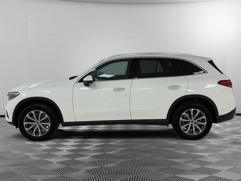 Used 2024 Mercedes-Benz GLC 300 4MATIC image 2