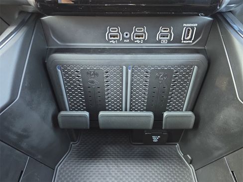 New 2026 RAM 1500 Laramie w/ Night Edition image 22